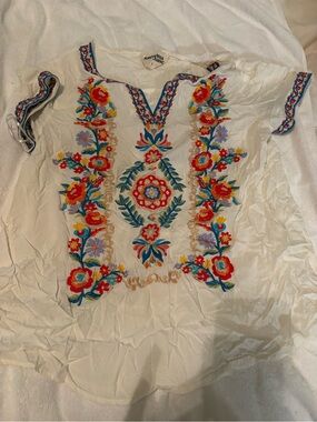 Savanna Jane White Embroidered Floral V-Neck Blouse